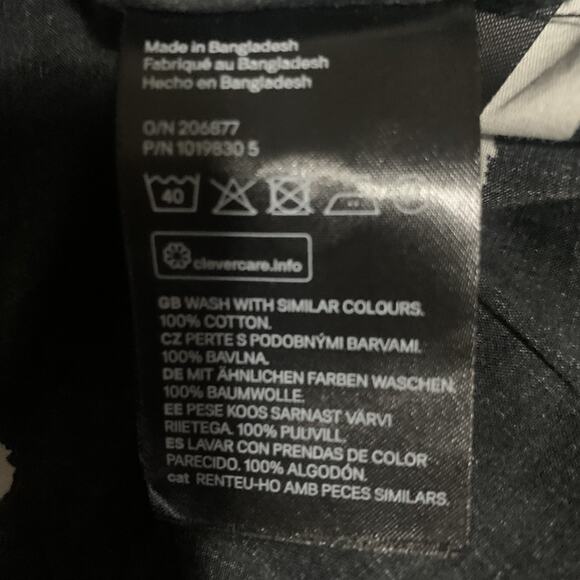 NWT H&M MEN'S BLACK/WHITE FLORAL BUTTON DOWN HAWAIIAN SHORT SLEEVE SHIRT SIZE XL - Picture 4 of 5